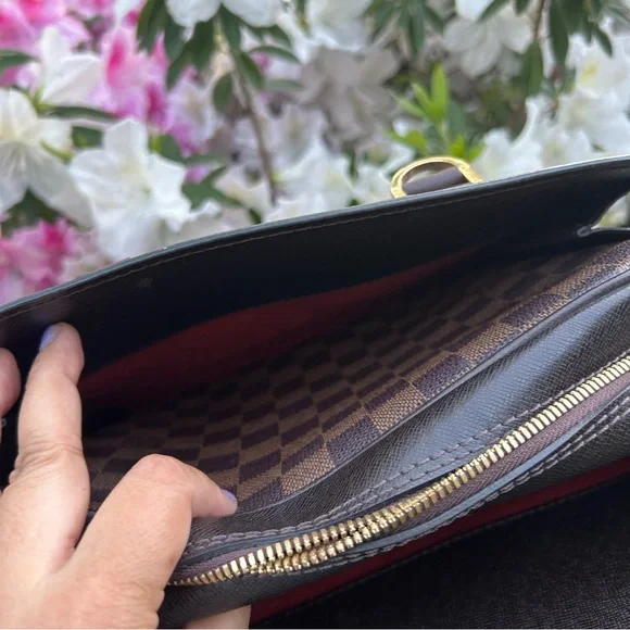 Brown Checkered Fancy Square Purse Red Interior - Picture 9 of 11